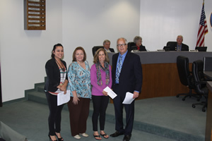 Mayor Donates to High School Grad Night